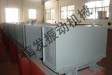 仓壁振打器